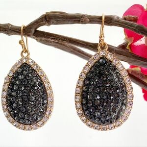 Elegant Dark Gray/Black and Gold Teardrop Earrings. Complete Shimmering